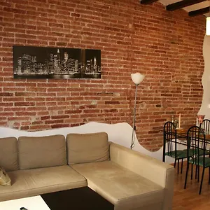 Rustic 2 Bedroom Poble Sec Apartamento Barcelona
