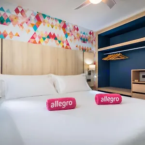 أليجرو إيزورا فندق Playa De La Arena