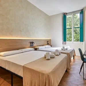 Gasthof Parisien, Barcelona